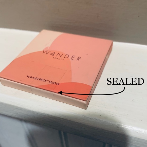 NWT WANDER BEAUTY Wanderess Glow Highlighter In “AFTER HOURS” - Picture 2 of 6